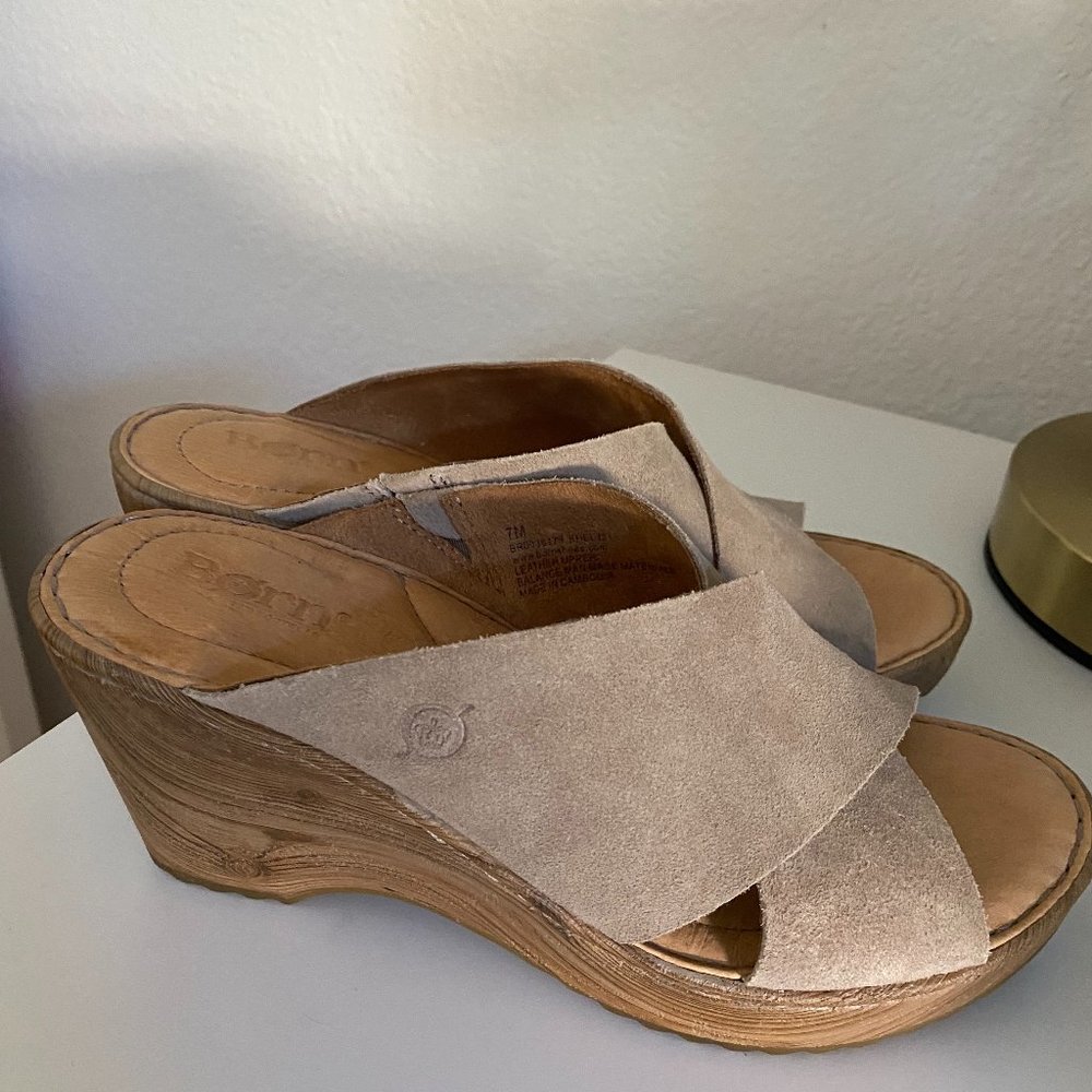 BORN shoes - Size 7